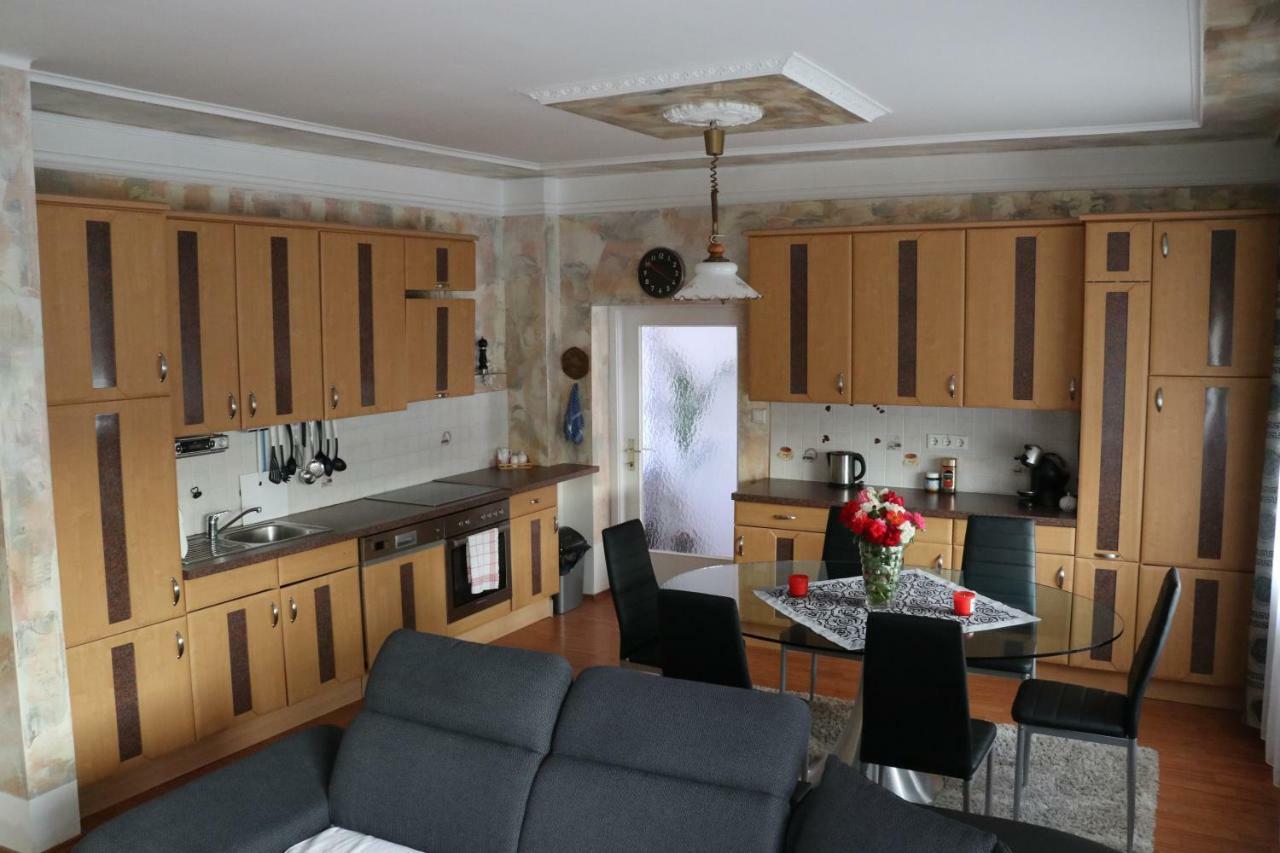 The Lakehouse Villa Neusiedl Am See Wienerstrasse 8 Esterno foto