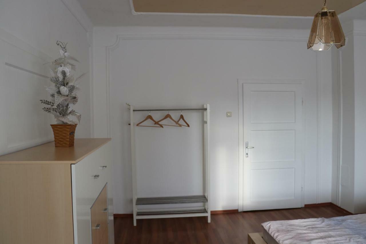 The Lakehouse Villa Neusiedl Am See Wienerstrasse 8 Esterno foto